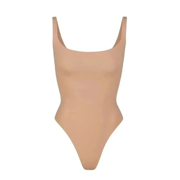 Skims Fit Everybody Square Neck Bodysuit - Picture 2 of 9